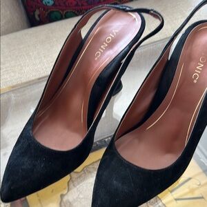 Vionic Women's Black Slingback Heels